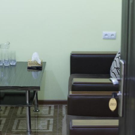 Hotel Fenix Complex Kapan Bagian luar foto