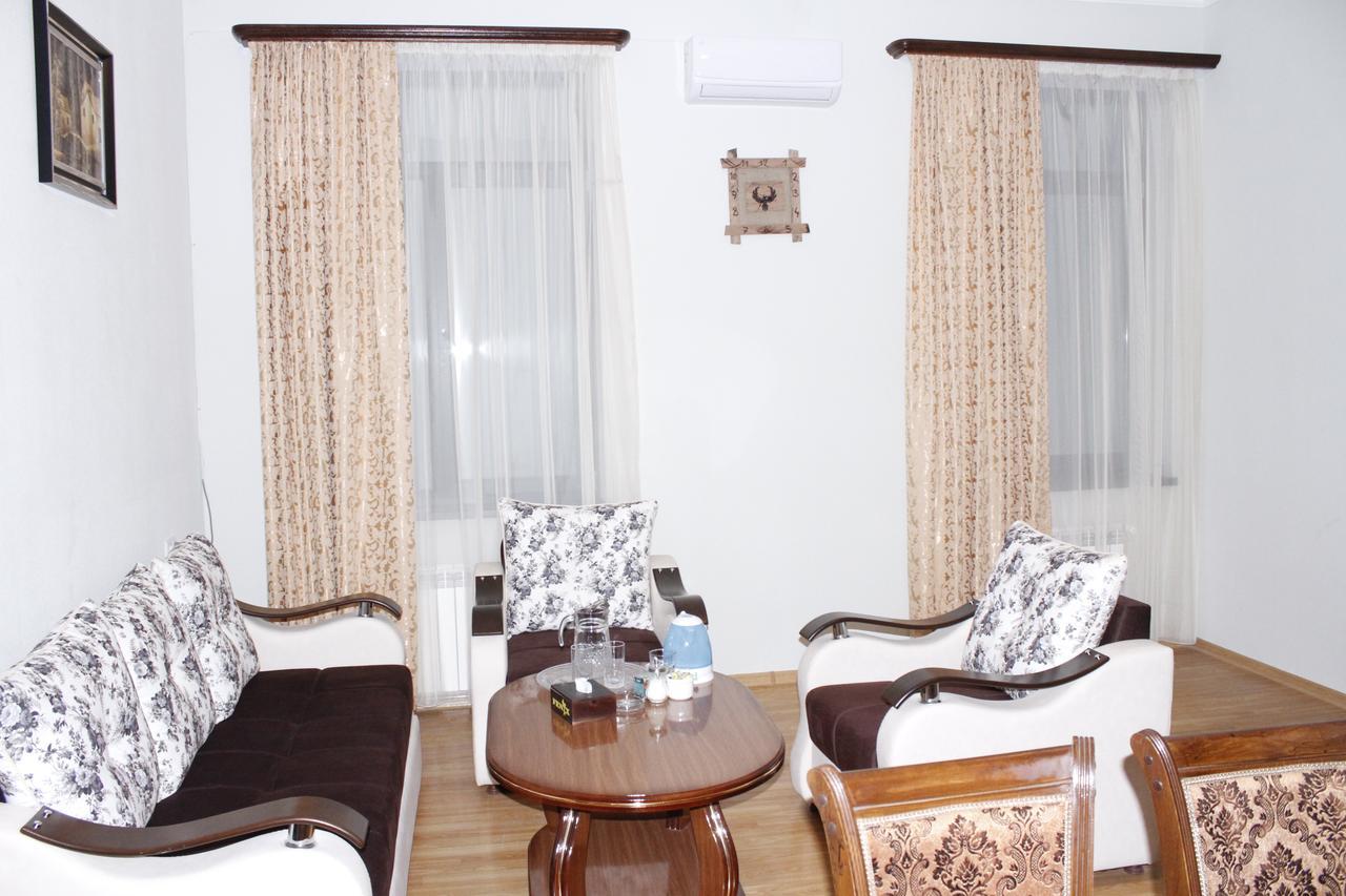 Hotel Fenix Complex Kapan Bagian luar foto