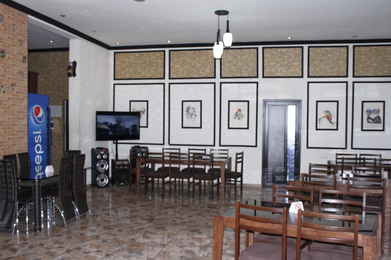 Hotel Fenix Complex Kapan Bagian luar foto