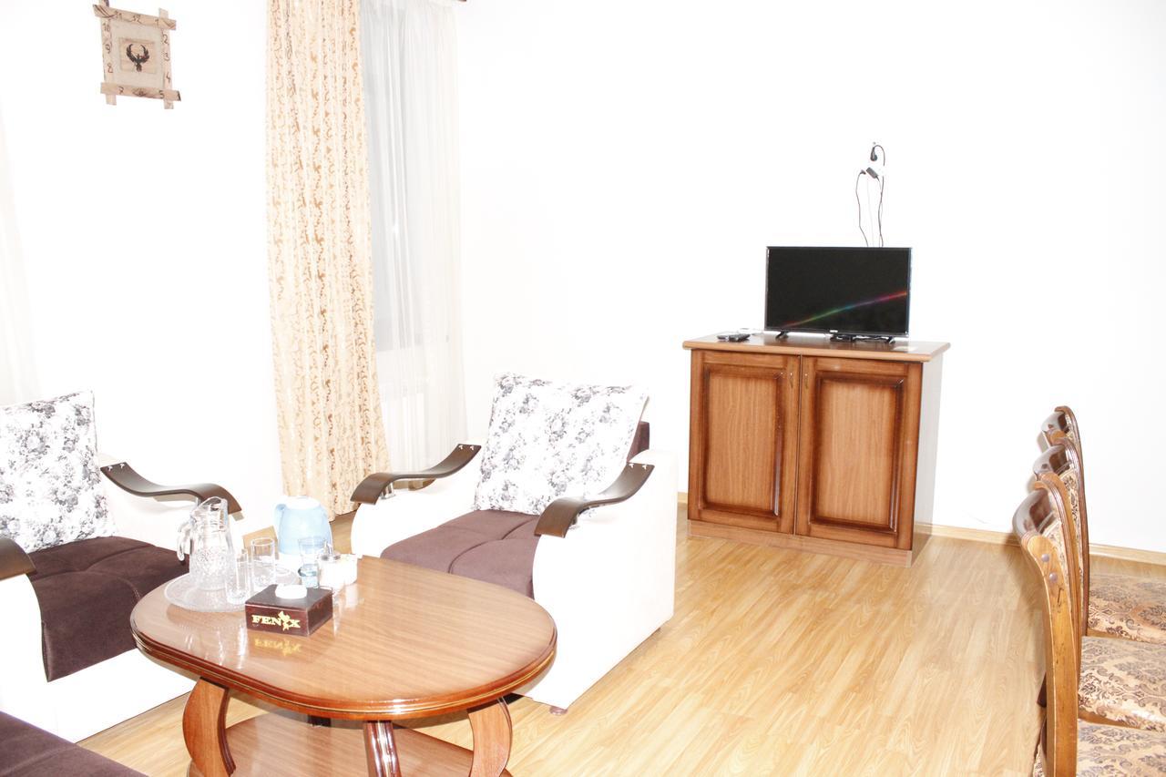 Hotel Fenix Complex Kapan Bagian luar foto