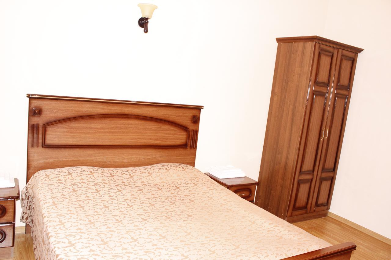 Hotel Fenix Complex Kapan Bagian luar foto