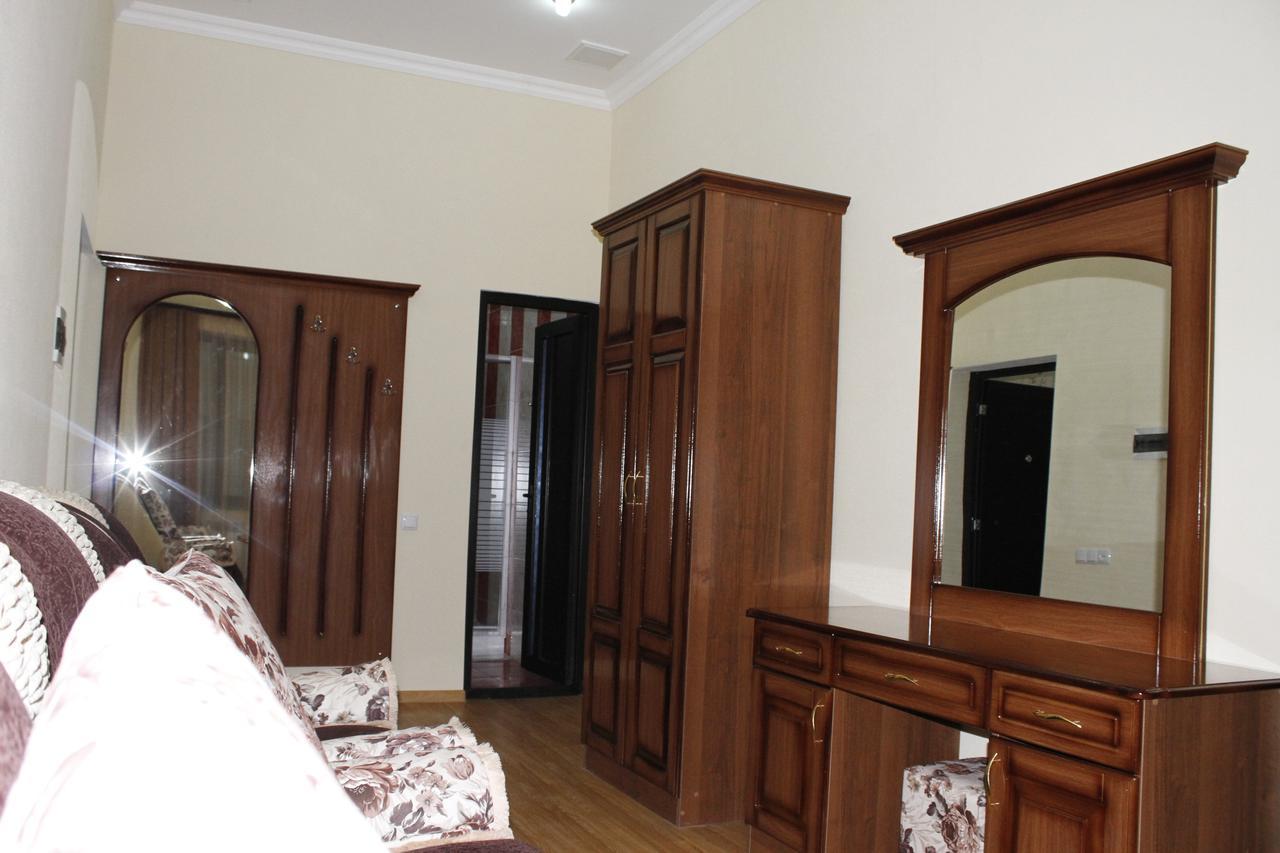 Hotel Fenix Complex Kapan Bagian luar foto