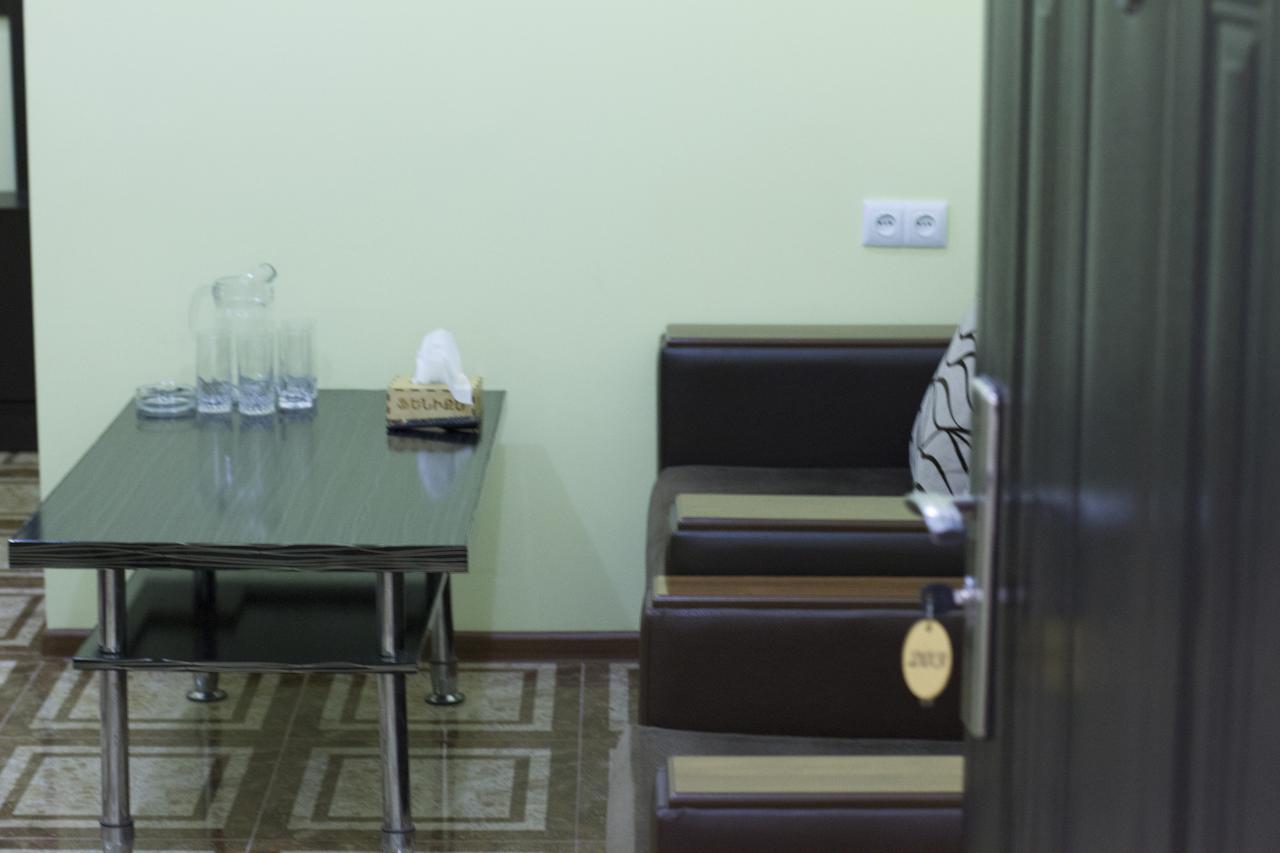 Hotel Fenix Complex Kapan Bagian luar foto