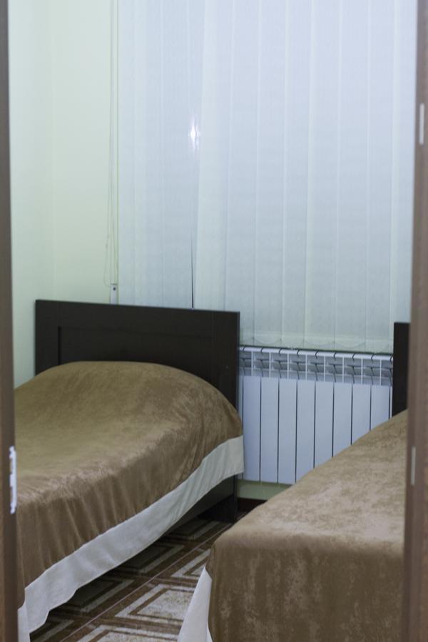 Hotel Fenix Complex Kapan Bagian luar foto
